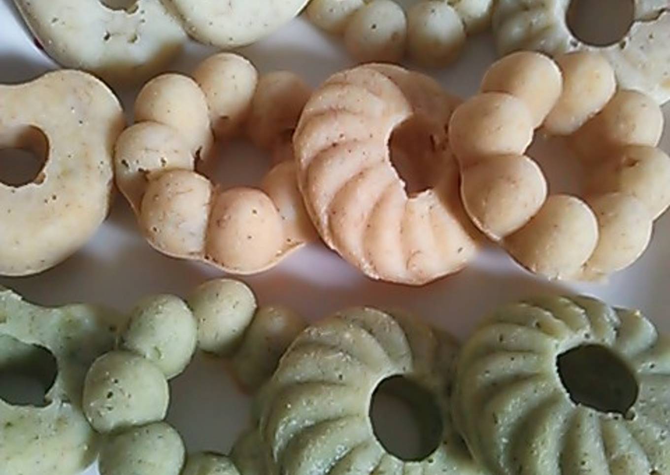 Oil-free Baked Banana Donuts
