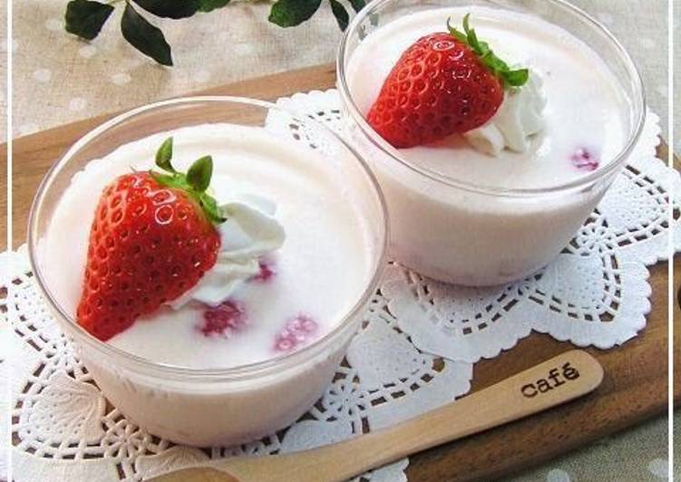 Easy Strawberry Milk Pudding in the Microwave