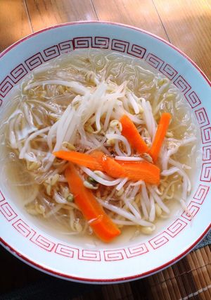 A picture of Harusame Glass Noodle Ramen.