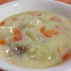 A picture of Creamy Cabbage and Daikon Radish Stew in a Pressure Cooker.