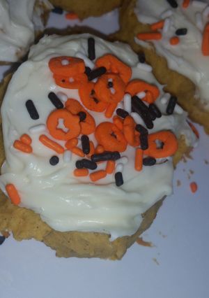 A picture of Soft White Chocolate Chip Pumpkin Drop Cookies.