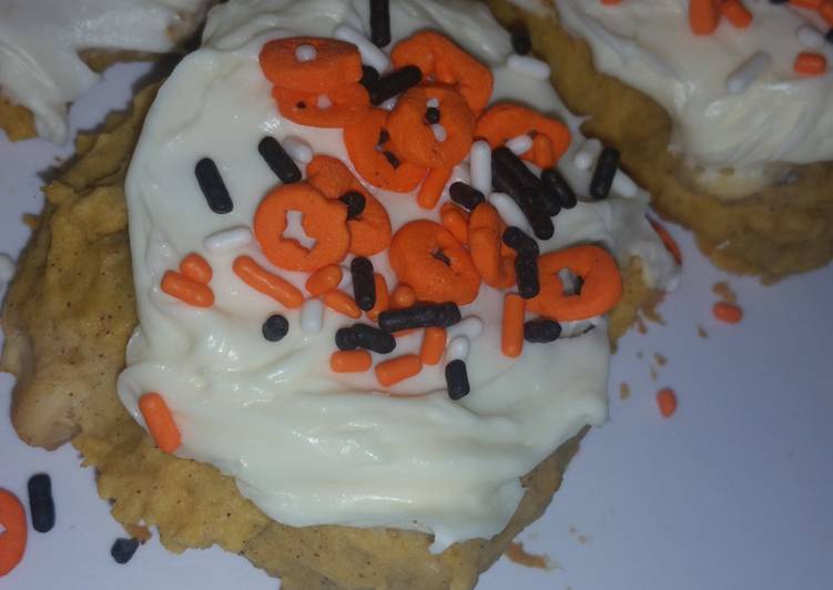 Recipe of Award-winning Soft White Chocolate Chip Pumpkin Drop Cookies