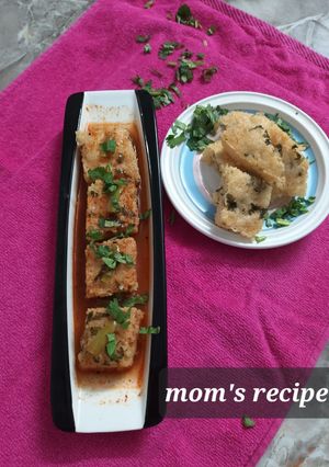 રસ ખમણ (raskhaman recipe in gujarati) રેસીપી મુખ્ય ફોટો