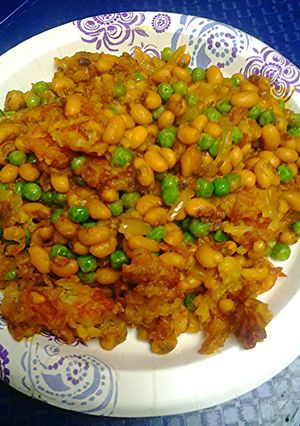 A picture of Potatoes, peas, and blackeye peas.