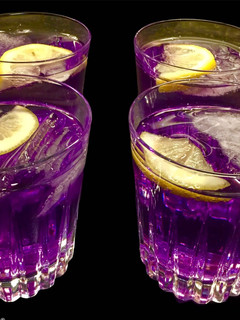A picture of Butterfly Pea Flower Tea Lemonade.