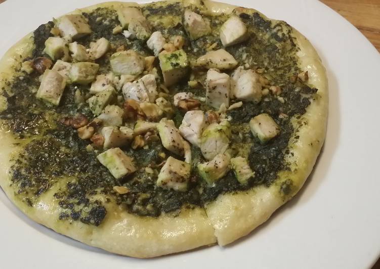 Iz's Chicken Pesto Pizza Iz's Chicken Pesto Pizza