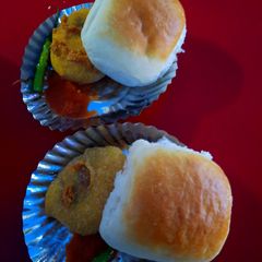 A picture of Vada pav.