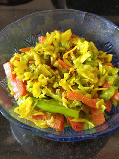 કોબી નો સંભારો(Cabbage Sambharo Recipe in Gujarati) રેસીપી મુખ્ય ફોટો