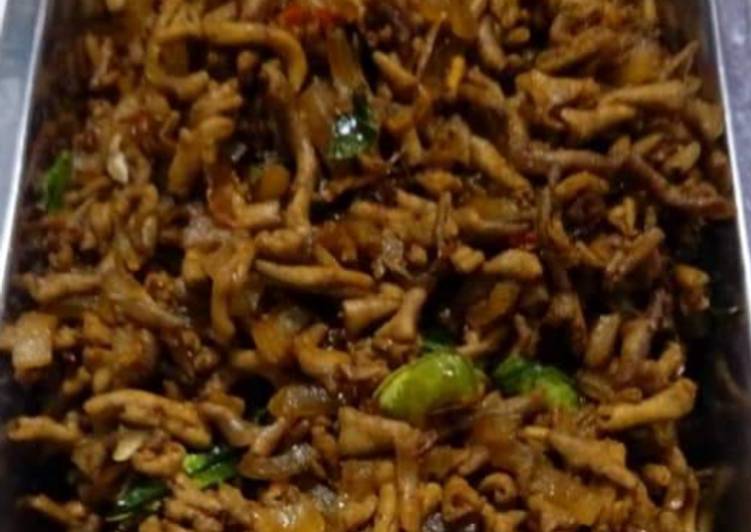 Bagaimana Menyiapkan Usus masak kecap yang Menggugah Selera