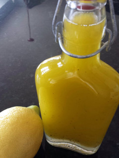 A picture of Lemon vinaigrette.