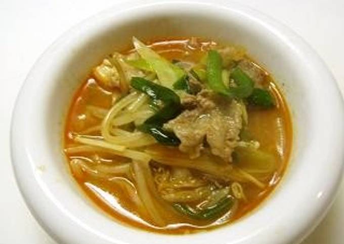Recipe of Ultimate Easy, Spicy, and Tasty Korean-Style Kimchi Soup