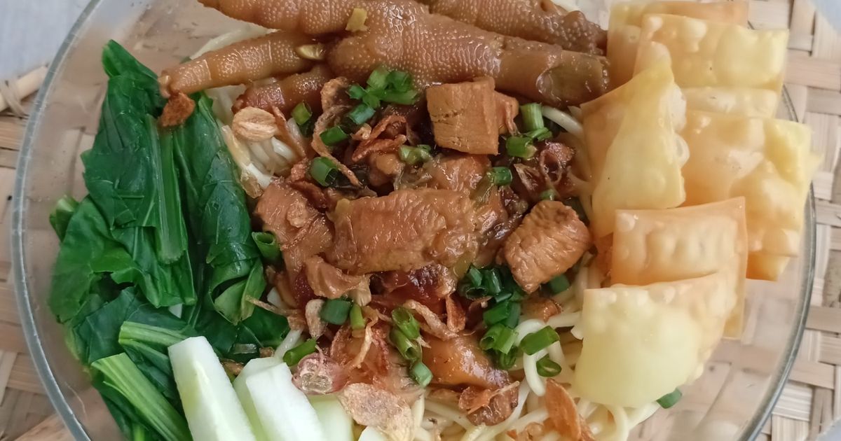 99. Mie Ayam Solo