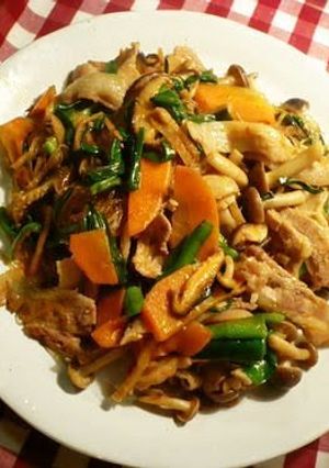 A picture of Quick-braised Spicy Hot Pork, Mushrooms and Harusame Bean Noodles.