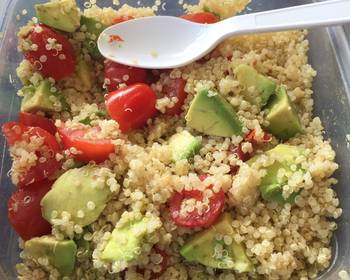 Easy Making Recipe Kicking Avocado Tomato And Quinoa Salad Restaurant Style