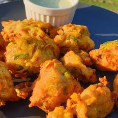 A picture of Moong daal pakora.