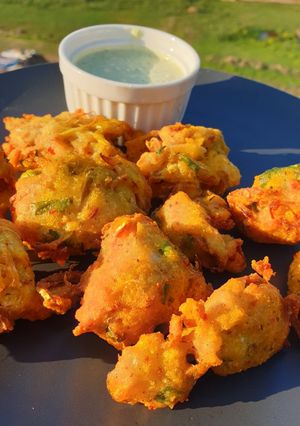 A picture of Moong daal pakora.