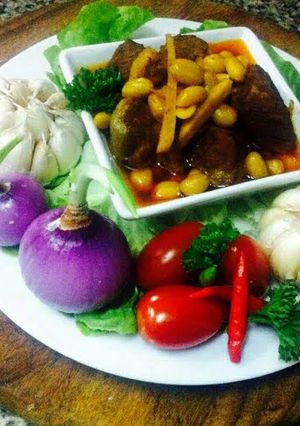 A picture of Burmese Curry.
