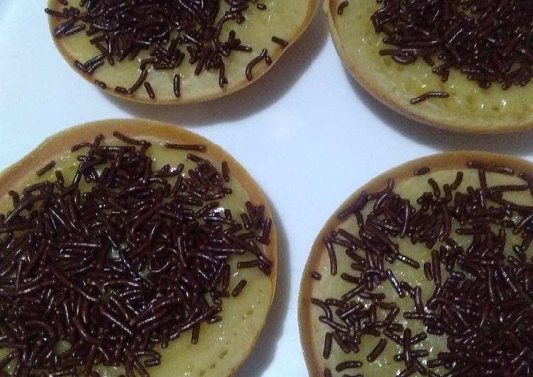 Resep masakan Martabak manis mini teflon | Resep Membuat Martabak manis mini teflon Yang Lezat