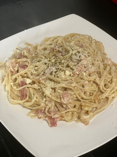 Una foto de Tallarines carbonara