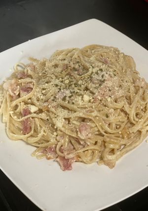 Una foto de Tallarines carbonara