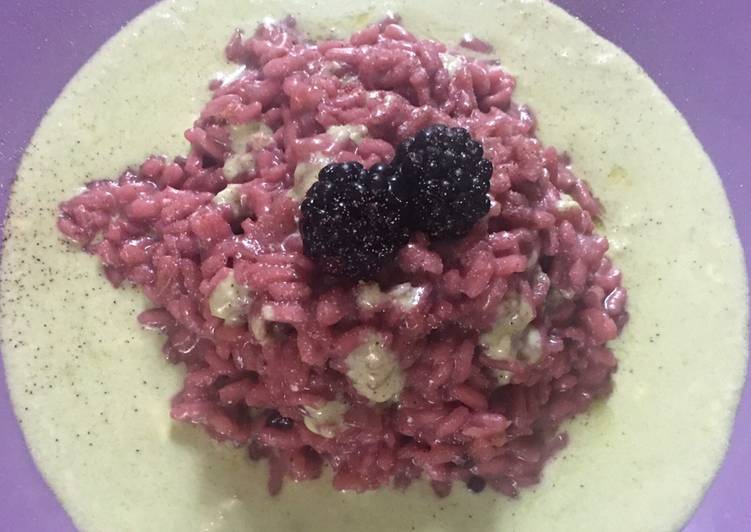 Risotto alle more su una fonduta di brie, parmigiano e zola