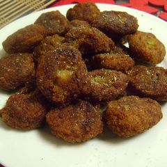 A picture of Paka Kola'r Bora (Ripe Banana Pakora).