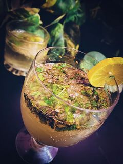 गोंद कतीरा कोल्ड ड्रिंक (gond katira cold drink recipe in Hindi) रेसिपी मुख्य फोटो