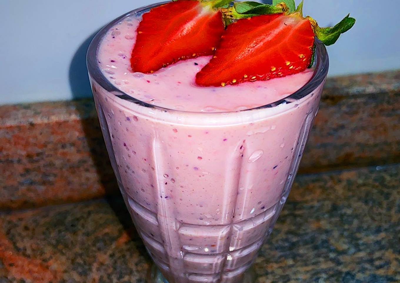 Mixed fruit smoothie
