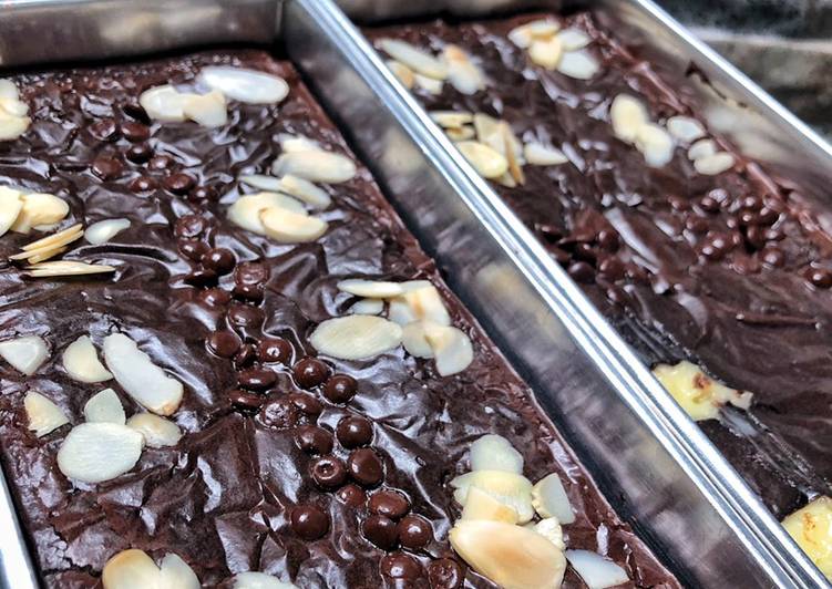 Bagaimana mengolah Brownies Fudgy Thin Crust Anti Gagal