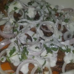 A picture of Duwan dahi chicken.