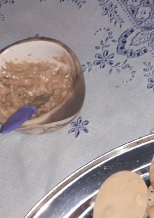 Una foto de Pasta/salsa de atún y salsa golf