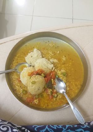 A picture of Bansi rava idli.