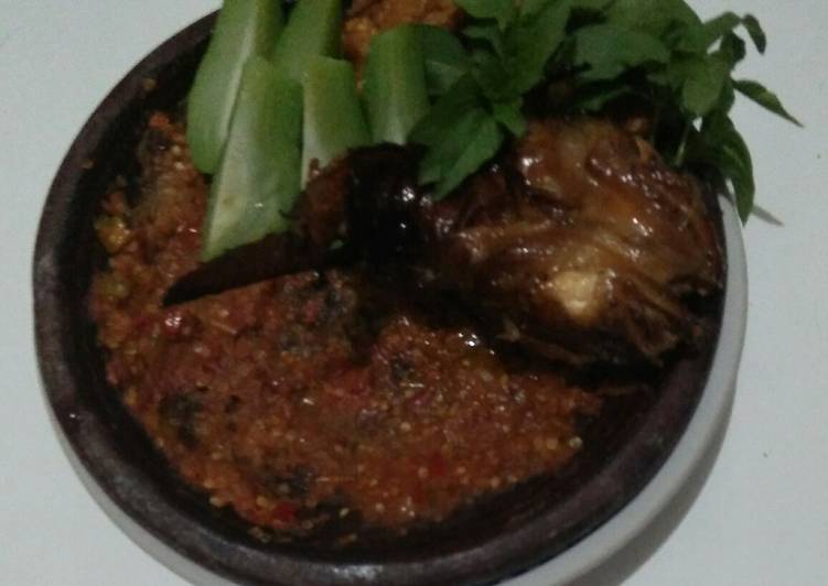 Bahan Membuat Penyet Sambal Bakar Lezat