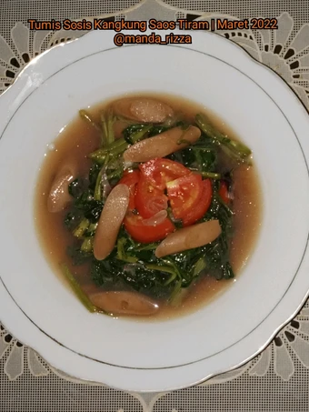 Langkah Mudah untuk Membuat Resep Tumis Sosis Kangkung Saos Tiram yang  Bikin Ketagihan Anti Ribet, Uenak Banget