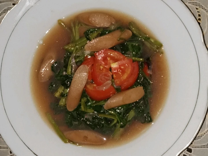 Langkah Mudah untuk Membuat Resep Tumis Sosis Kangkung Saos Tiram yang  Bikin Ketagihan Anti Ribet, Uenak Banget