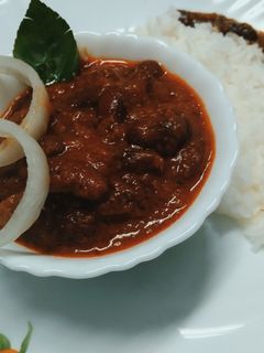 पंजाबी स्टाईल राजमा मसाला (Rajma recipe in Marathi) रेसिपी चे मुख्य फोटो