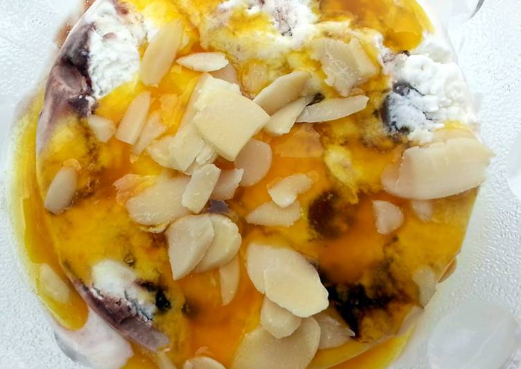 How to Prepare Super Quick Homemade Ice Cream With Passion Fruit Coulis Dessert