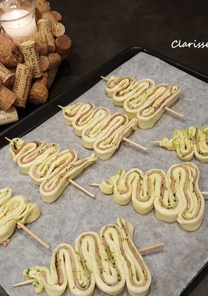 Une photo de Sapins feuilletés au jambon et au pesto