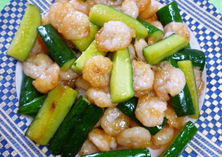 Chinese-style Shrimp and Cucumber Salt Stir-Fry