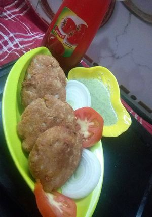 A picture of Semolina Aloo kabab.