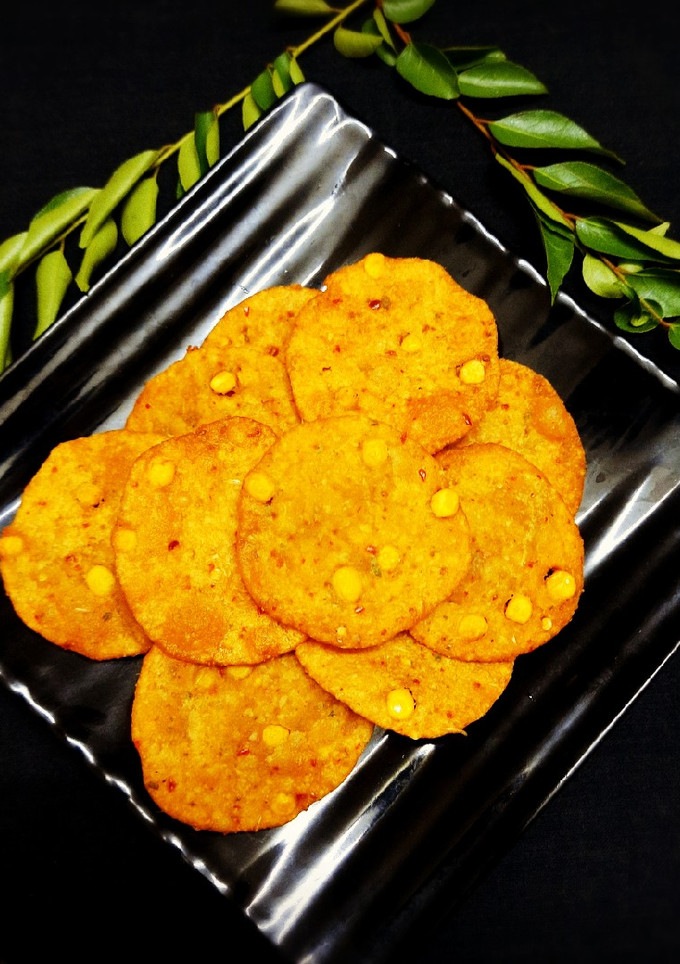கோதுமை மாவு தட்டை செய்முறை முக்கிய புகைப்படம்