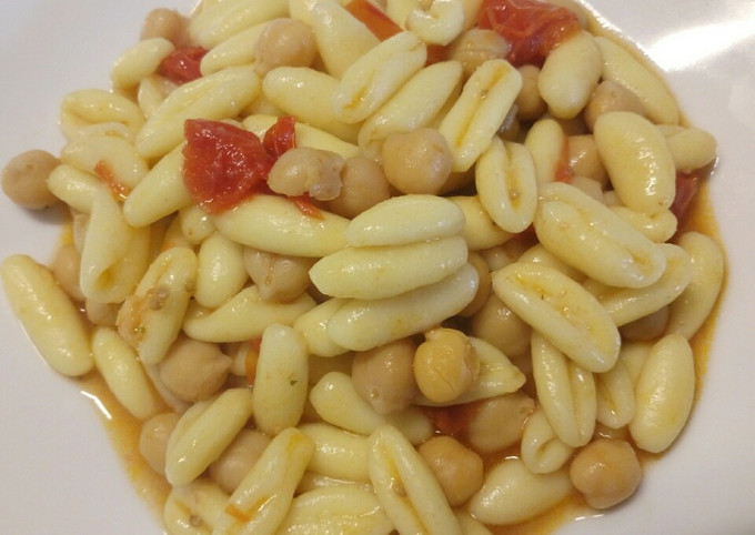 Stufato di Ceci e Pomodoro (Chickpea and Tomato Stew)