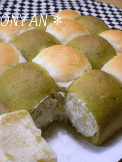A picture of Springy Shiratama Checked Bread.