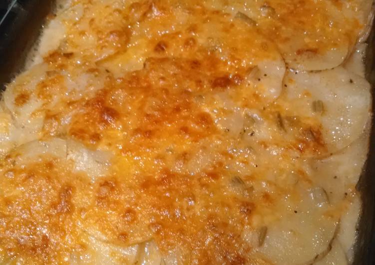 How to Make 3 Easy of Scalloped Potatoes