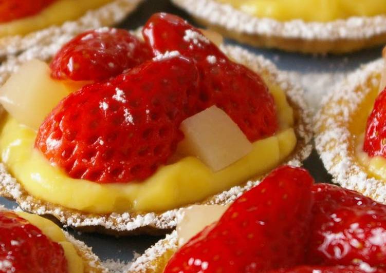 Recipe: Delicious [Easy] Mini Strawberry Tarts with Soy Milk Custard This is A Recipe That Has Been Tested  From Homemade !!