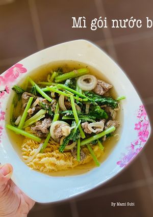 Hình của món Mì gói nước bò xào.