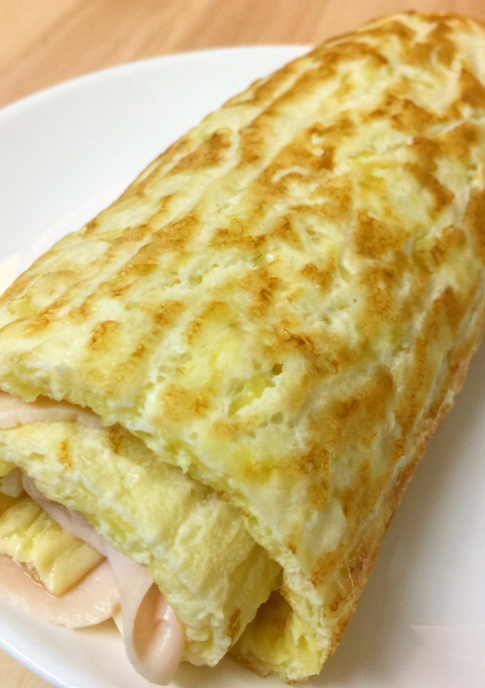 Una foto de Rulo de calabacín con pavo y queso