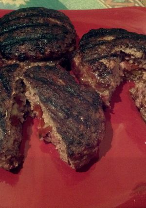 A picture of Pinky's Juicy Lucy Burger.