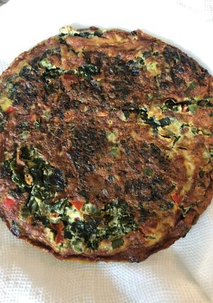 Una foto de Tortilla de acelga y kale 🥬