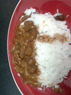 A picture of Nabs's beans in tomato sauce.